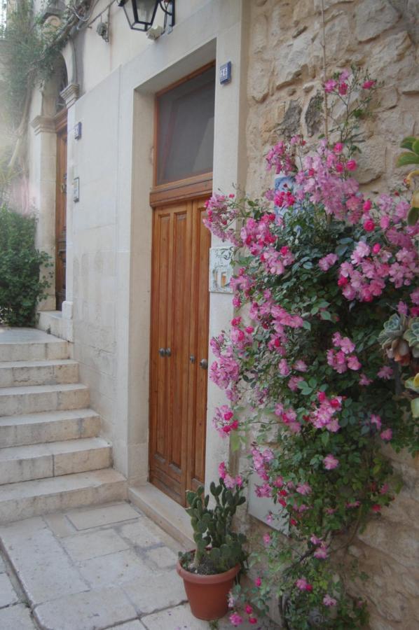 Profumo Di Gelsomino Apartman Scicli Kültér fotó